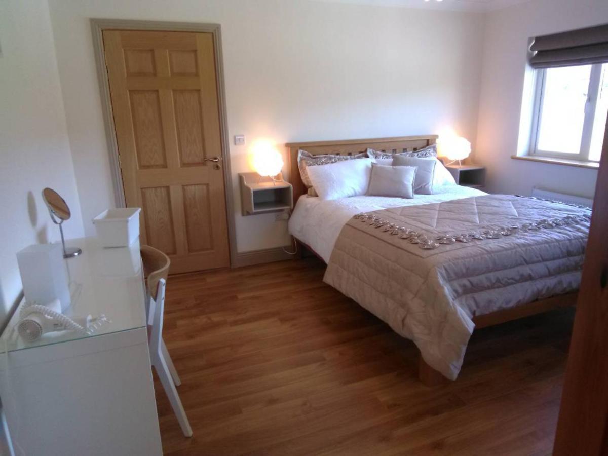 Burren Rock Farmhouse B&B Turlough  Exterior foto